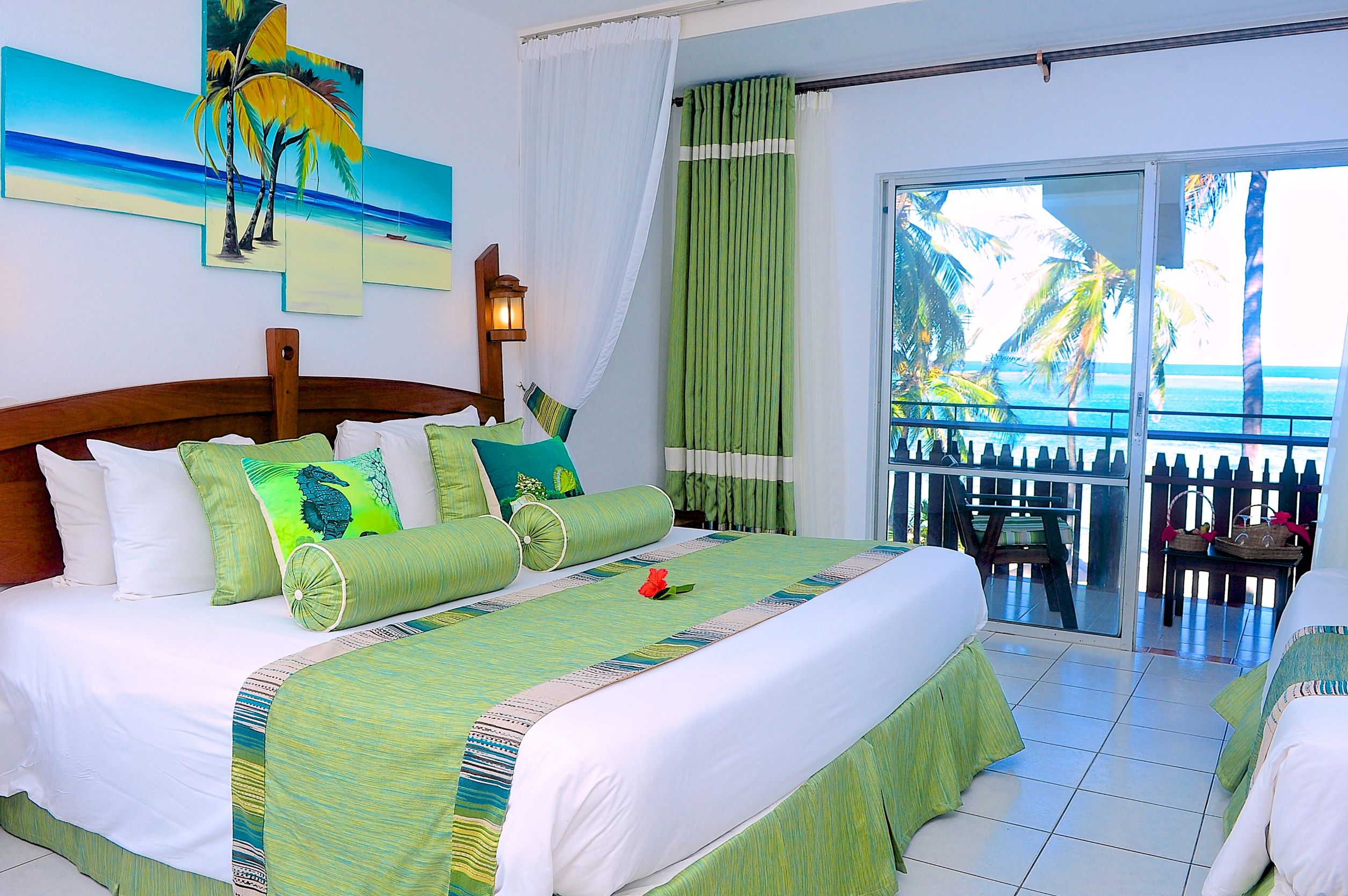 Voyager Beach Resort thumbnail 1