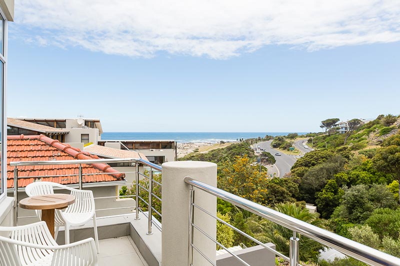 Camps Bay Retreat thumbnail 5