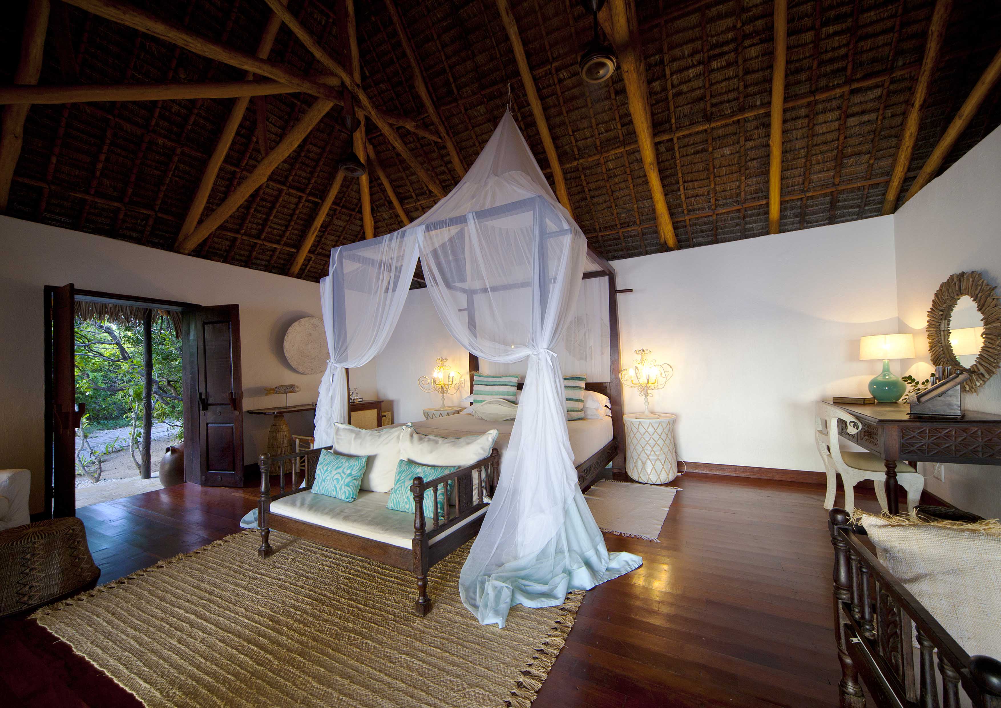 Azura Quilalea Private Island thumbnail 3
