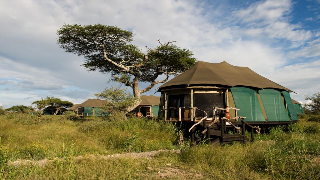 Lake Masek Tented Lodge thumbnail 3