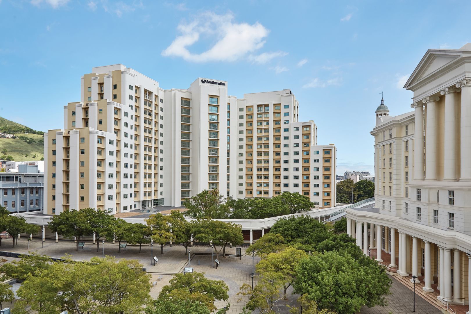 Southern Sun Waterfront thumbnail 6