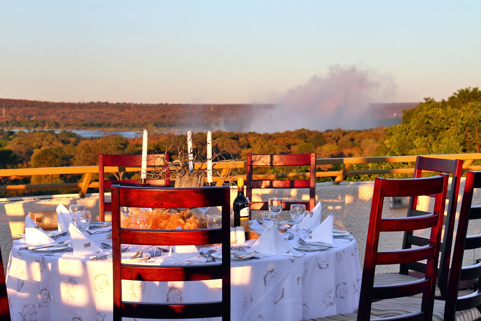 Victoria Falls Rainbow Hotel thumbnail 3