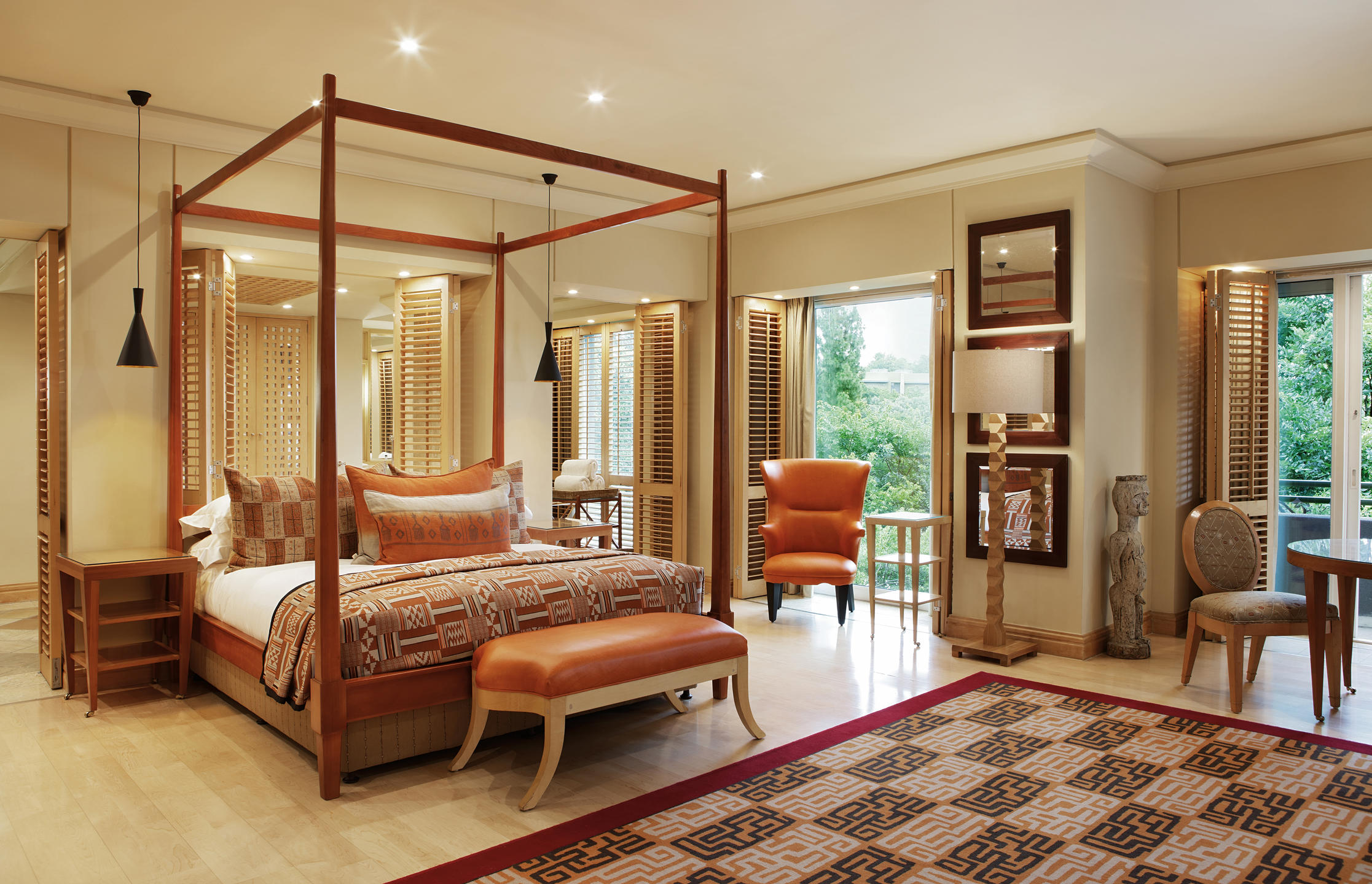 Saxon Hotel thumbnail 3