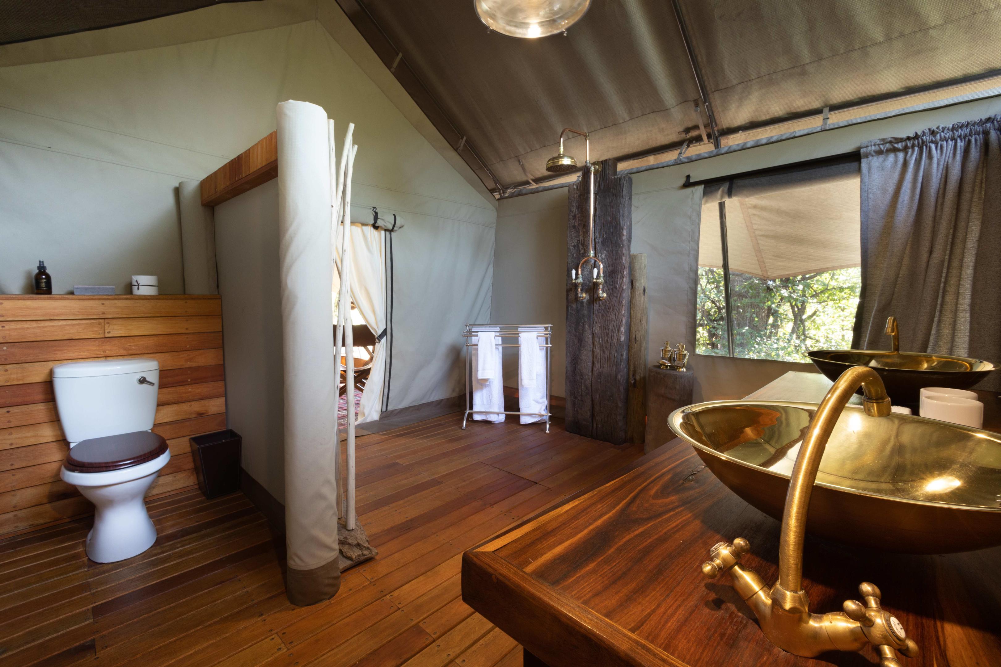 Selinda Explorers Camp thumbnail 9