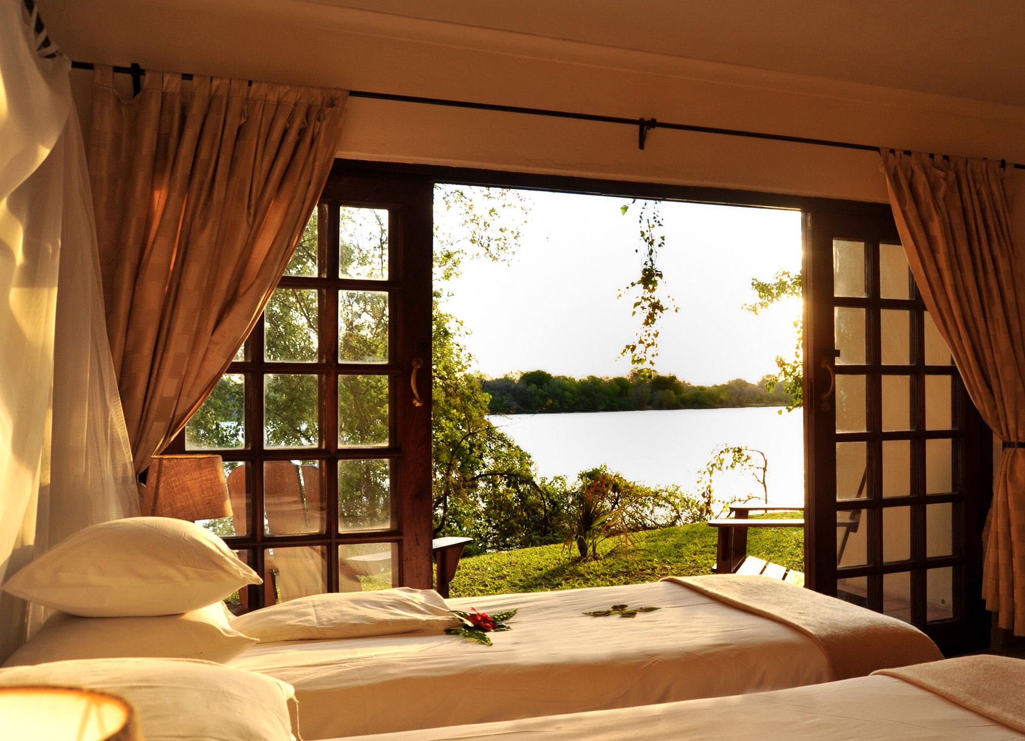 Victoria Falls Waterfront thumbnail 11