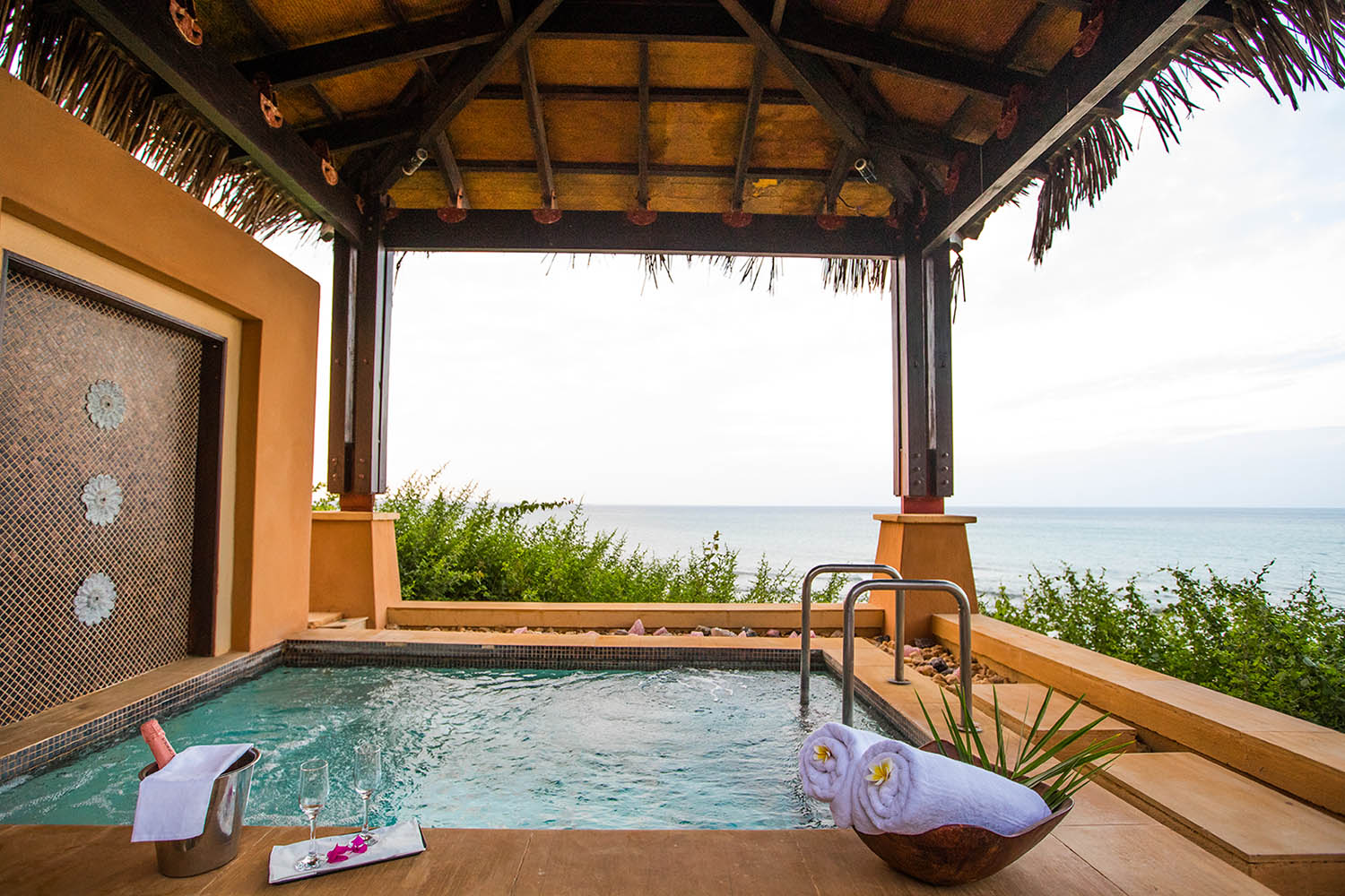 Avani Pemba Beach Hotel thumbnail 2