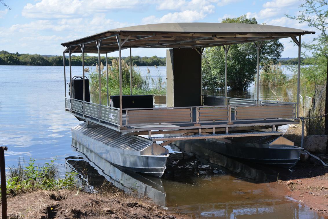 Chobe Bakwena Lodge thumbnail 5