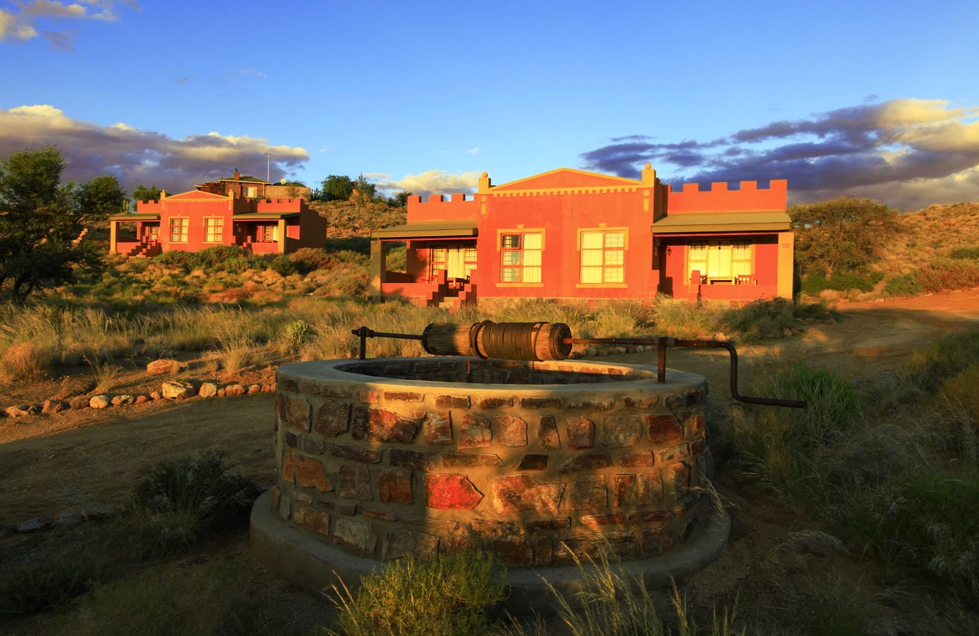 Desert Horse Inn thumbnail 1