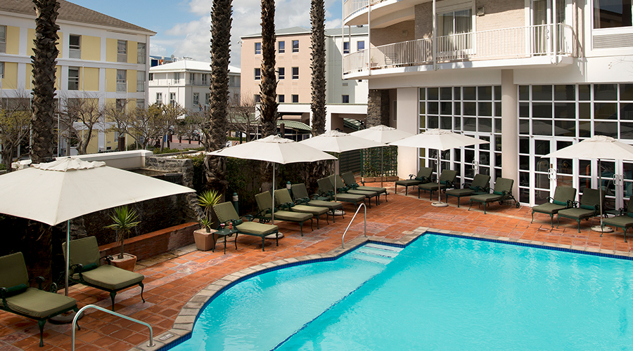 The Commodore Hotel thumbnail 4