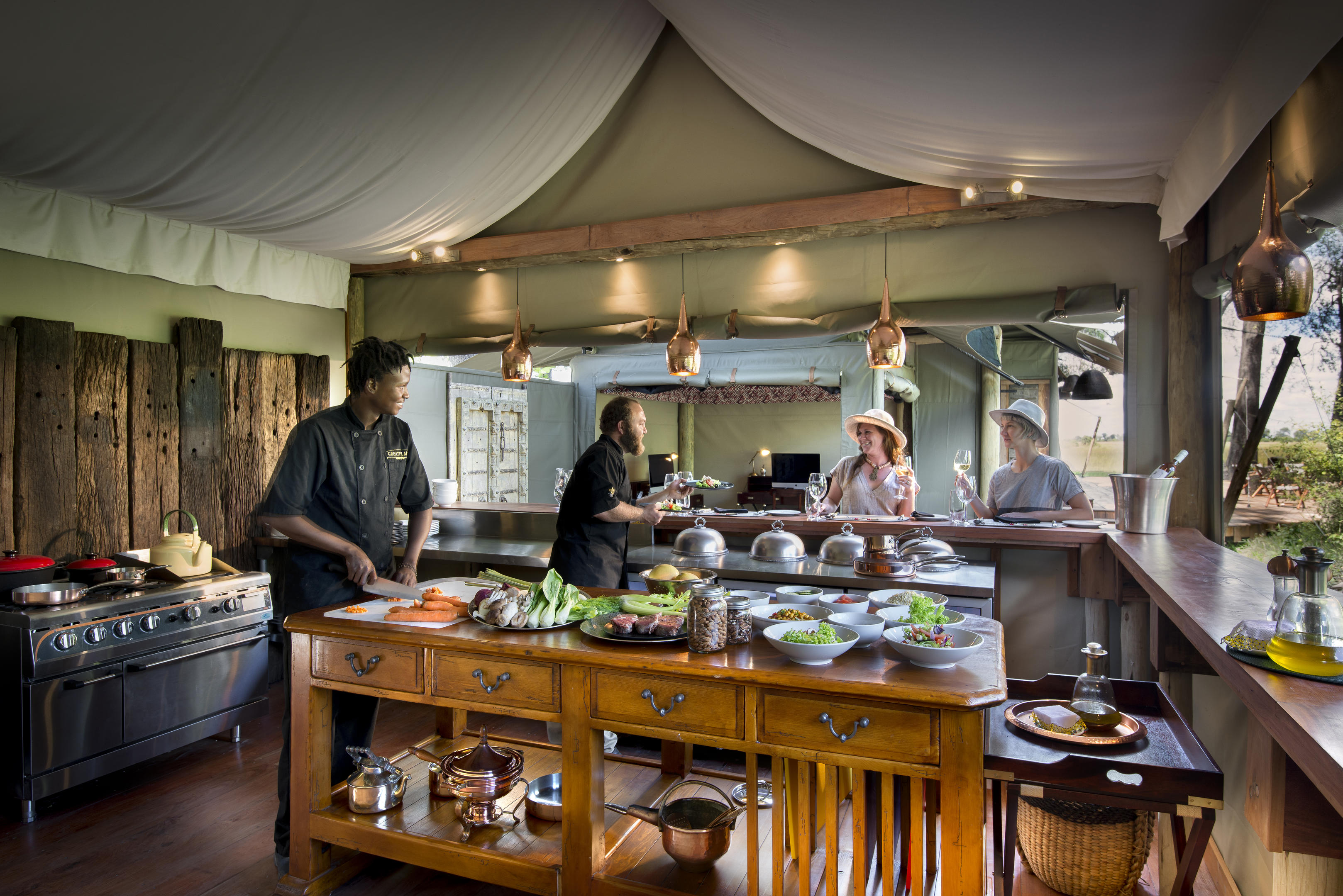 Duba Plains Camp thumbnail 12