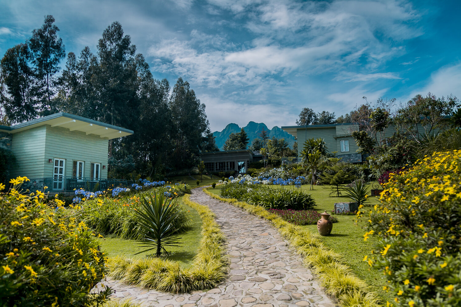 Amakoro Songa Lodge thumbnail 1