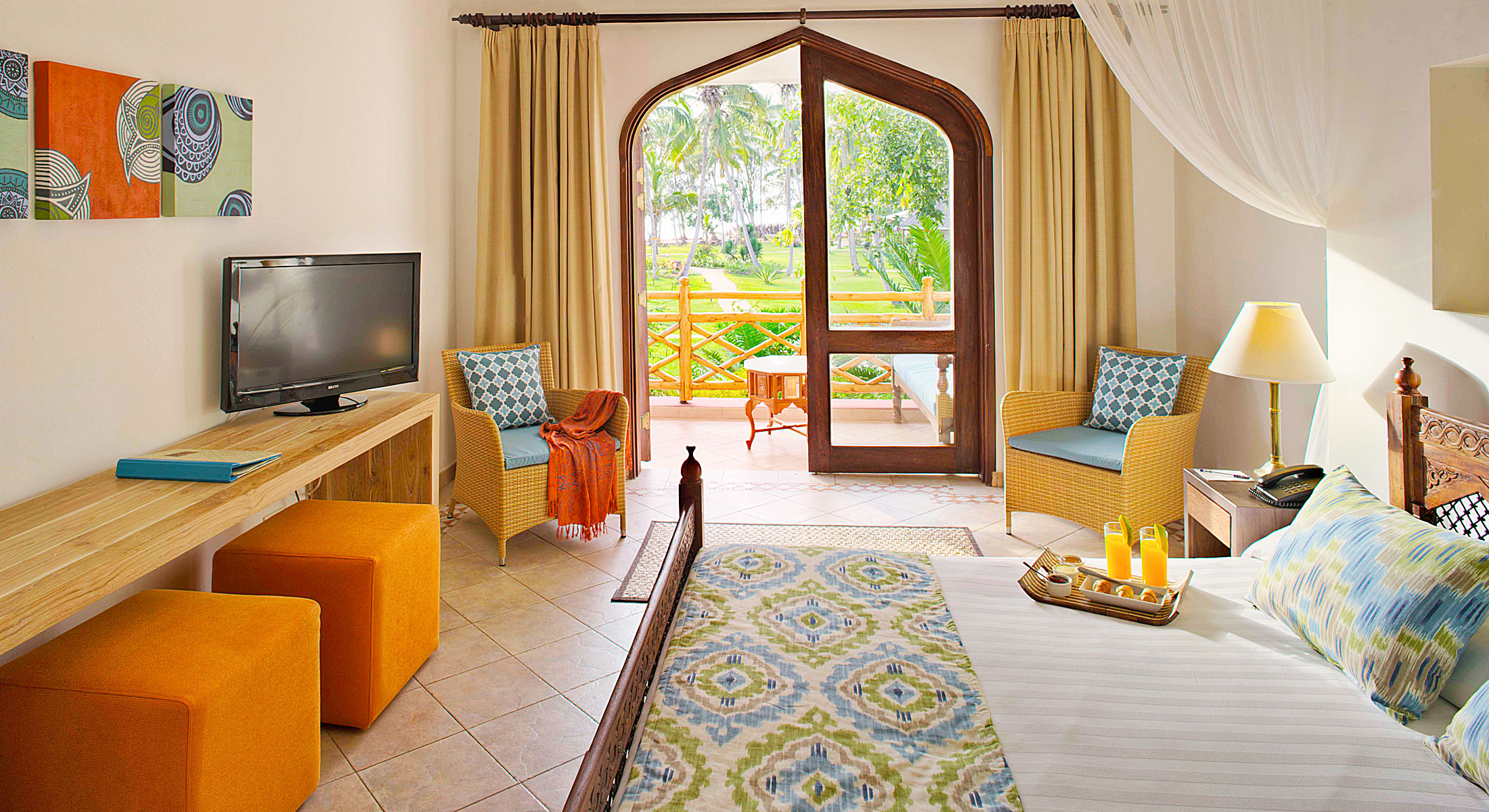 Bluebay Beach Resort & Spa thumbnail 3
