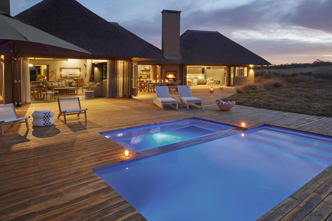 Ulubisi House thumbnail 4