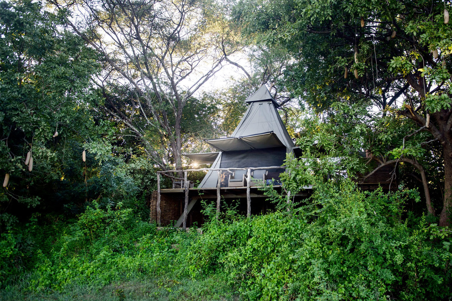 Shawa Luangwa Camp thumbnail 2