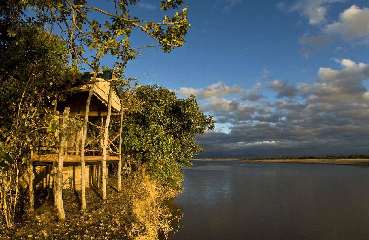 Island Bush Camp thumbnail 1