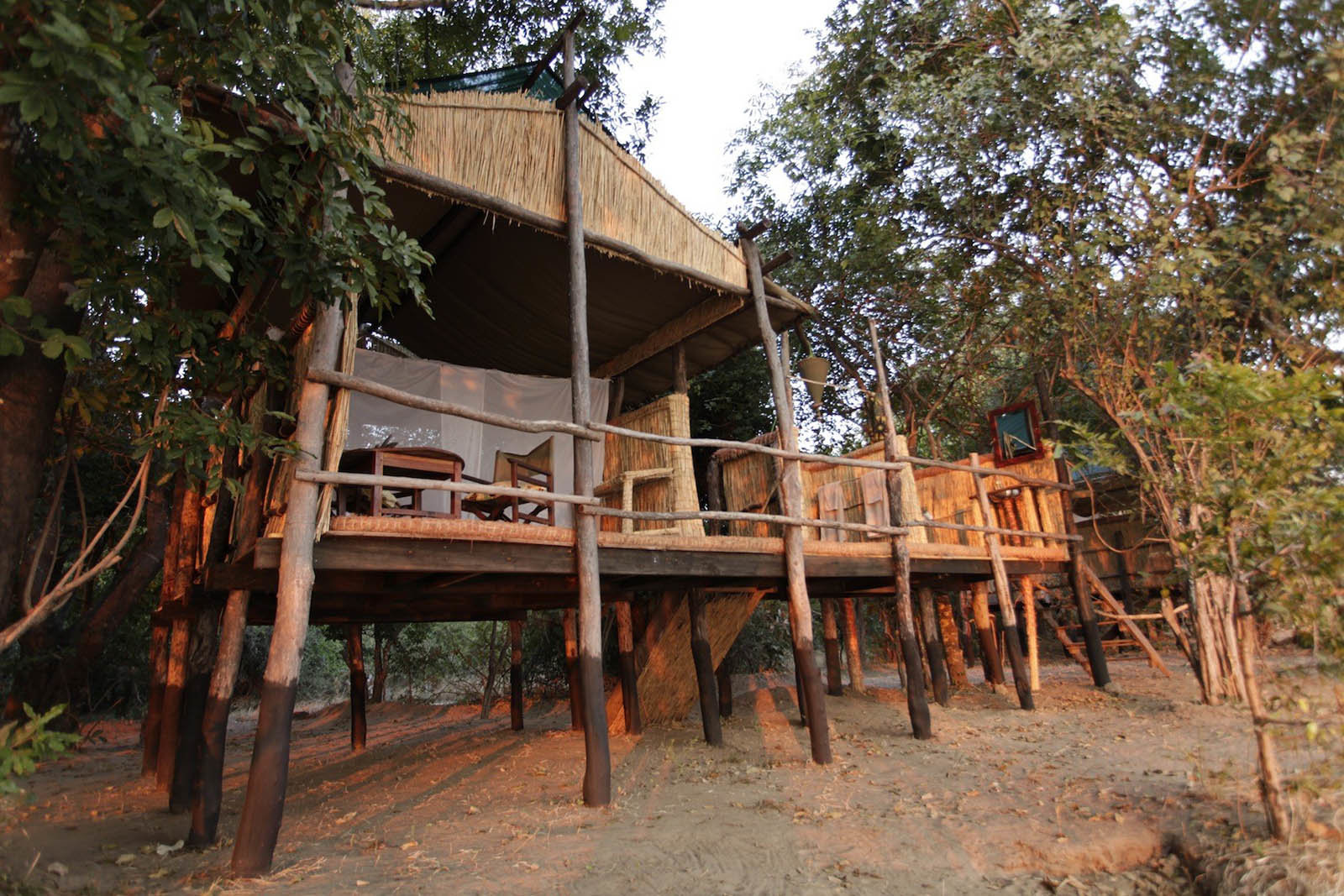 Island Bush Camp thumbnail 6