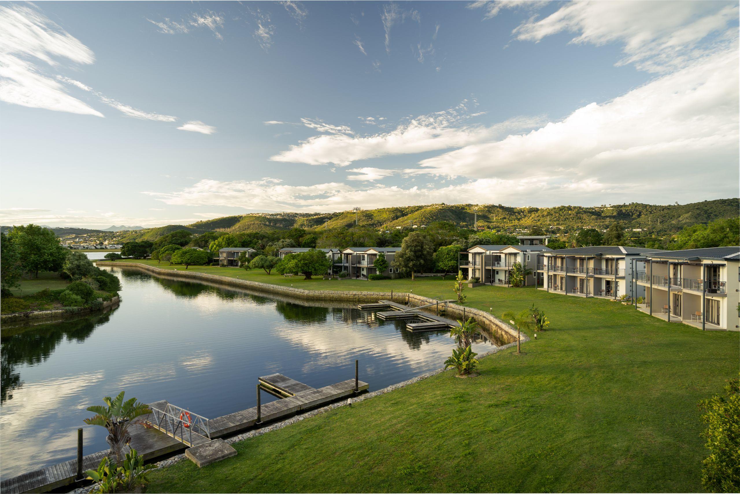 Premier Resort The Moorings thumbnail 3