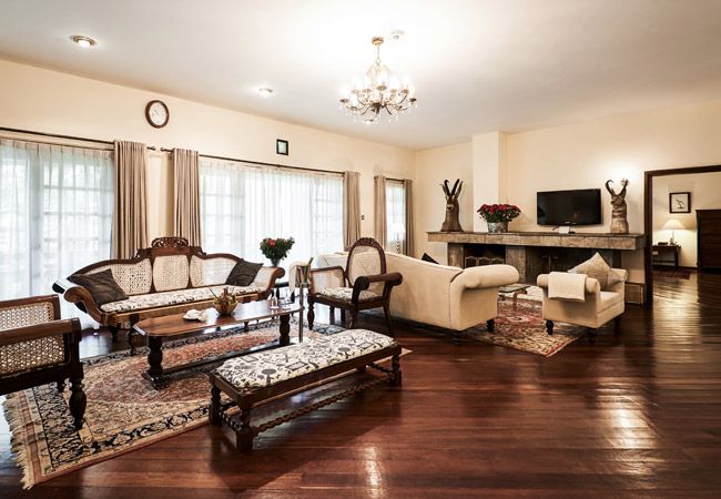 Safari Park Hotel thumbnail 6