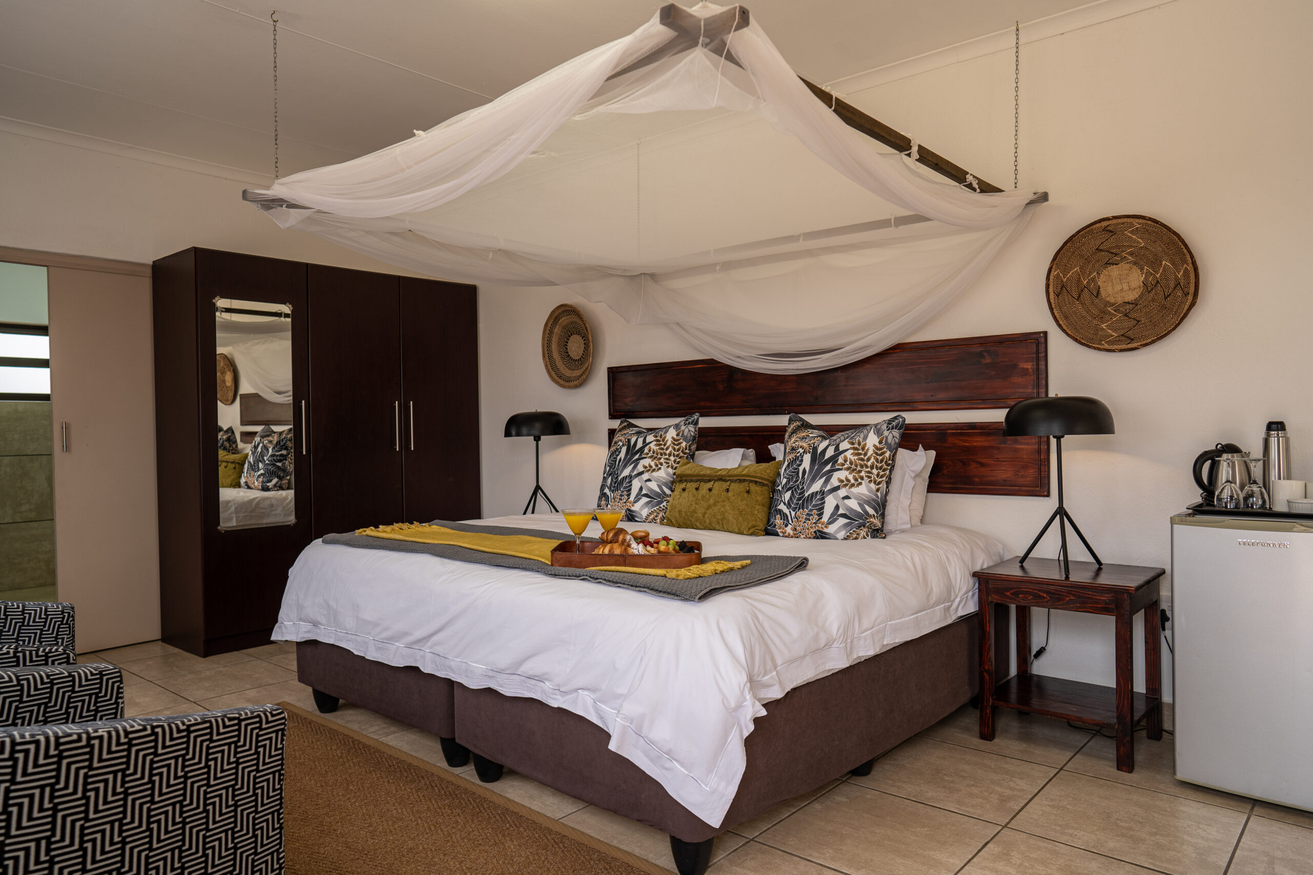 Tshukudu Game Lodge thumbnail 2
