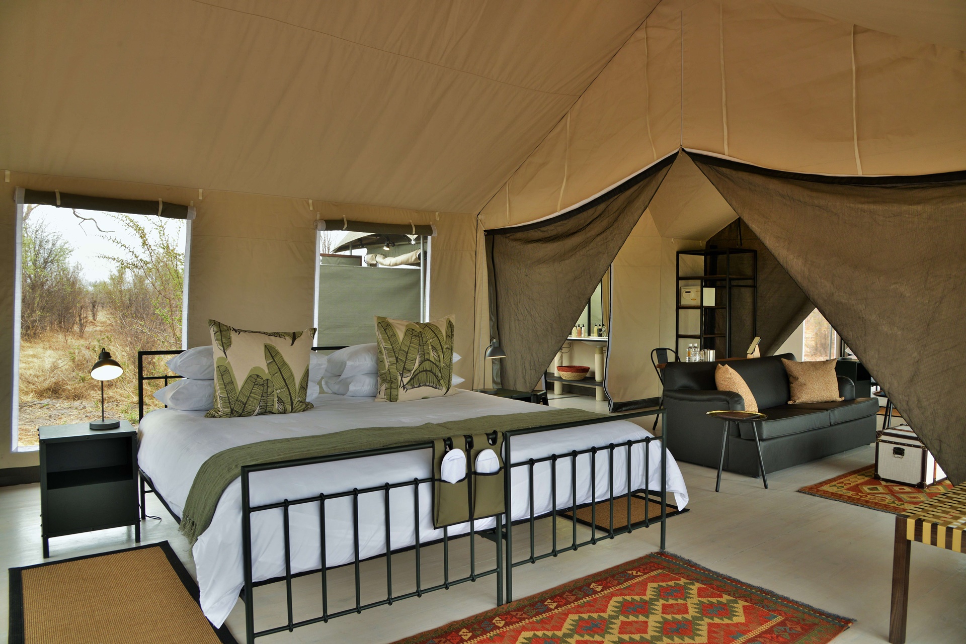 Ghoha Hills Savuti Lodge thumbnail 2