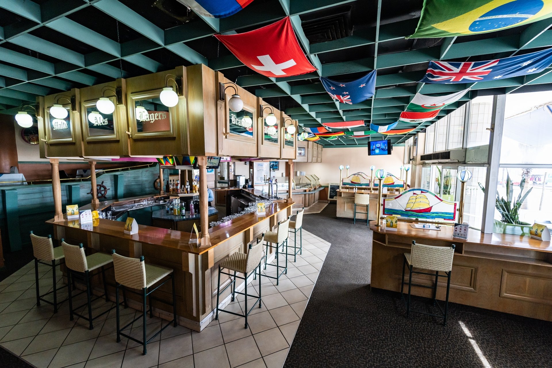 Gooderson Tropicana Hotel thumbnail 2