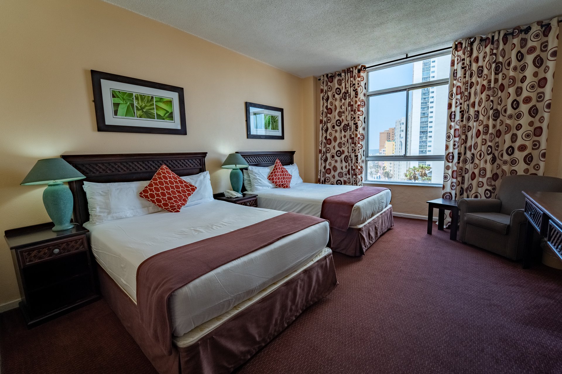 Gooderson Tropicana Hotel thumbnail 3